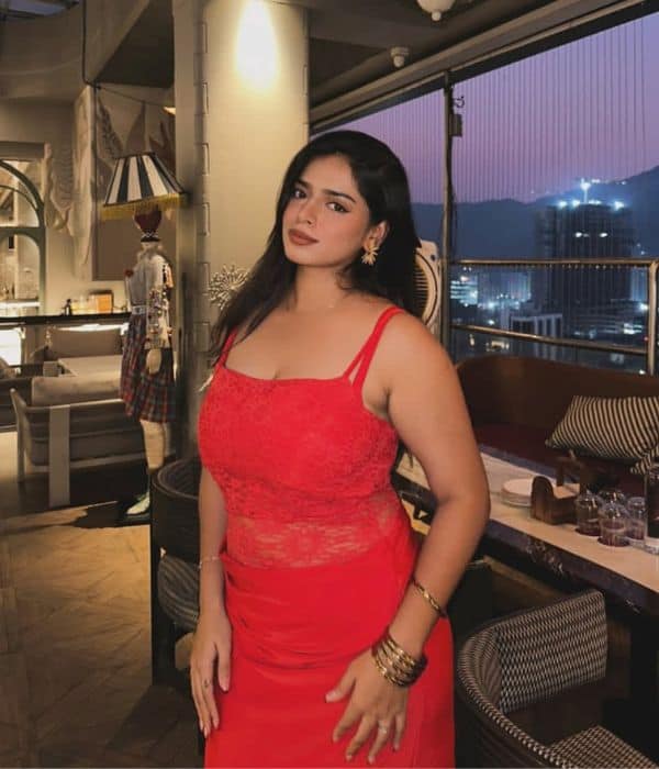 Ashram call girl available near Pullman hotel for incall service